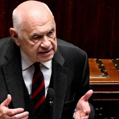 Copertina di Nordio torna e coccola i corruttori: “La modesta quantità è giusto valga anche per le mazzette”