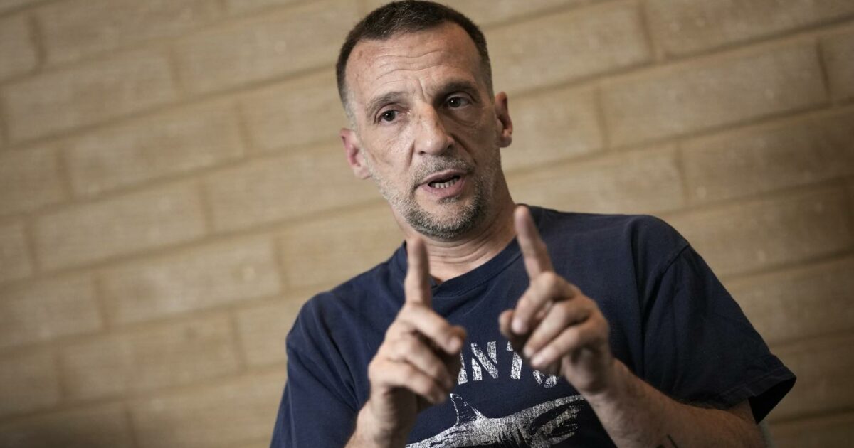 “Fan**lo il diritto d’autore, siamo tutti ladri di idee: l’IA ruba tutto, quindi non ruba niente”: il regista Mathieu Kassovitz sbeffeggia i puristi di Hollywood