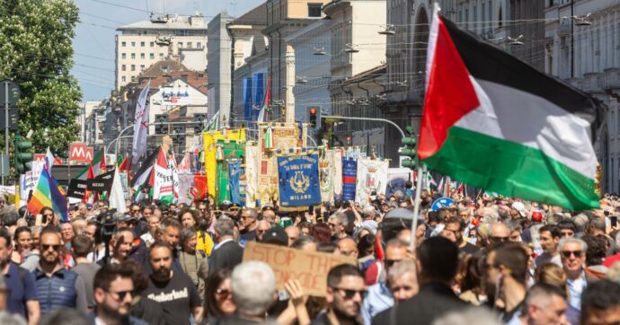 25 aprile diviso, a Milano il corteo si separerà in 3 spezzoni. Anpi: ‘Non è bello rompere unità del fronte antifascista’