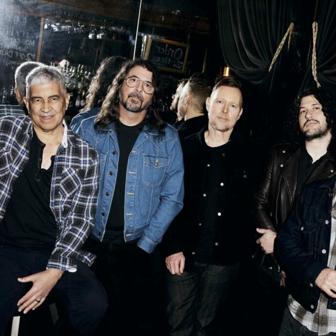 “Taylor Hawkins è morto e non si può sostituire, c’è solo un senso di vuoto. Lui avrebbe amato l’album Your Favorite Toy”: parla Dave Grohl dei Foo Fighters