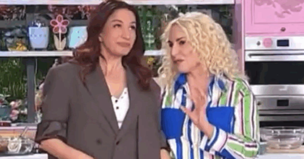 “Posso dire che mi sono innamorata. È una persona che mi fa stare molto bene e pensa a me”: Andrea Delogu conferma ad Antonella Clerici la storia con Alessandro Marziali