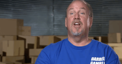 Copertina di È morto Darrell Sheets, star del reality “Affari al buio”. La polizia: “Deceduto a seguito di una ferita da arma da fuoco autoinflitta alla testa”