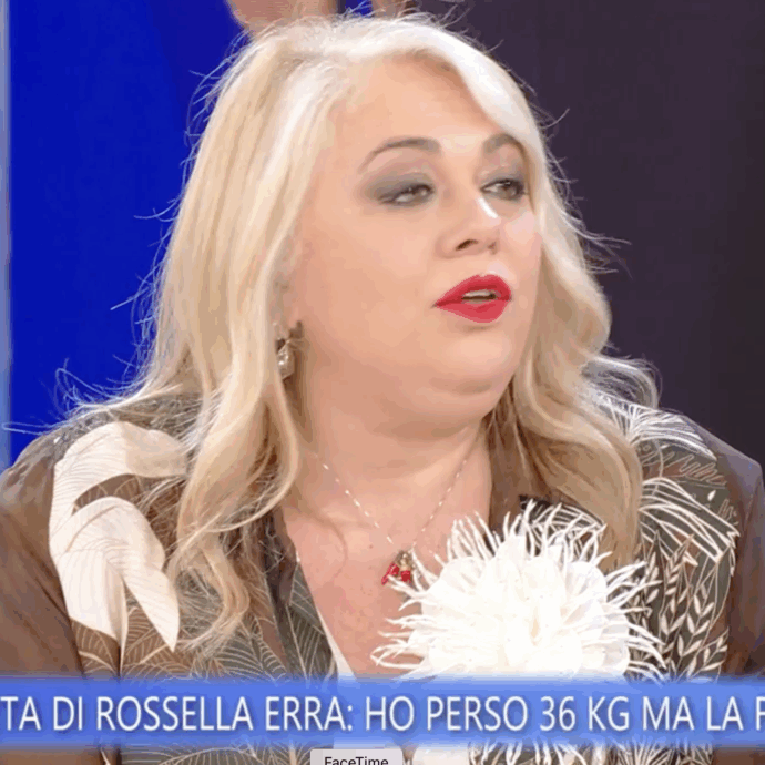 “Mi sono sentita male e ho avuto paura di morire. Obbligata a dimagrire e perdere 36 chili, ma la fame cresce. Spalanco le ante a casa ma non trovo nulla”: così Rossella Erra