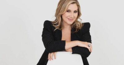 Copertina di Serena Bortone racconta Le dirimpettaie: tre donne, un pianerottolo e mezzo secolo di rivoluzione silenziosa tra amicizia, desiderio e libertà conquistata giorno dopo giorno