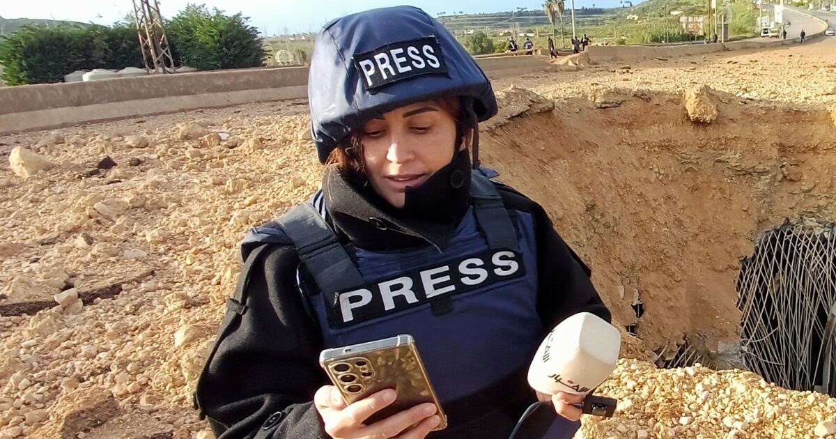 l8217attacco israeliano contro la giornalista libanese amal khalil minuto per minuto da Ilfattoquotidiano.it l8217attacco israeliano contro la giornalista libanese amal khalil minuto per minuto