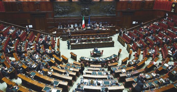 Sicurezza, i parlamentari non conoscono il decreto: “Noi solo schiacciabottoni”