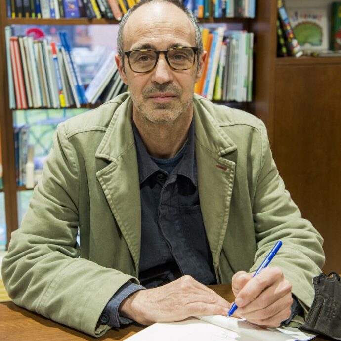 “Ho paura di non essere più lucido come prima. Mi sento sdoppiato: una parte di me rimane giovane e osserva la parte vecchia che sbaglia”: così Niccolò Ammaniti