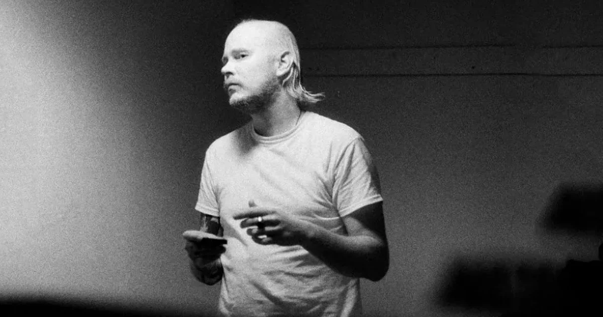 È morto Taylor Kirk, polistrumentista del progetto folk gotico Timber Timbre. Il portavoce: “Siamo devastati da questa perdita profonda e ci mancherà”