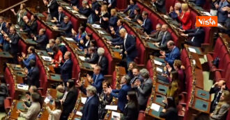 Copertina di Decreto Sicurezza, le opposizioni intonano Bella Ciao alla Camera poco prima del voto – Video