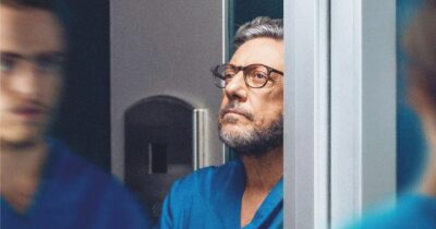 Copertina di ‘’In Utero’’, la PMA in stile Castellitto: la recensione della serie su Hbo