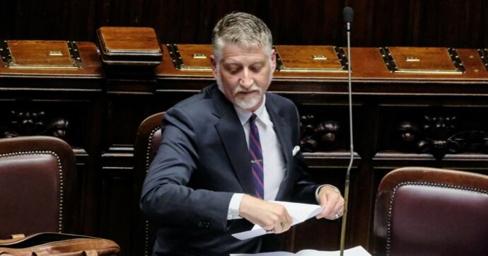 Il ministro Giuli non va all’inaugurazione