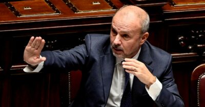 Copertina di Medici di base, rivolta contro decreto Schillaci