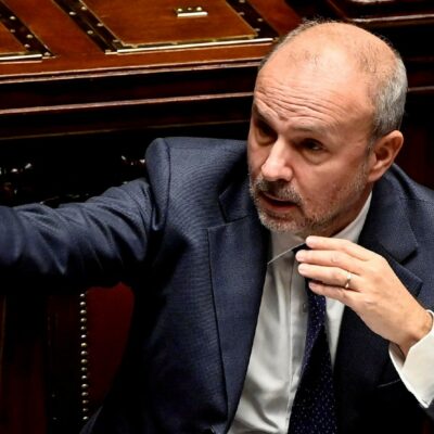 Copertina di Medici di base, rivolta contro decreto Schillaci