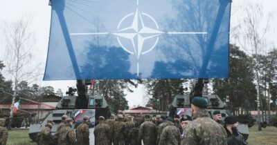 Copertina di Scontro Trump-Sanchez, Gaiani: “La Nato è morta, noi siamo vassalli dell’America”