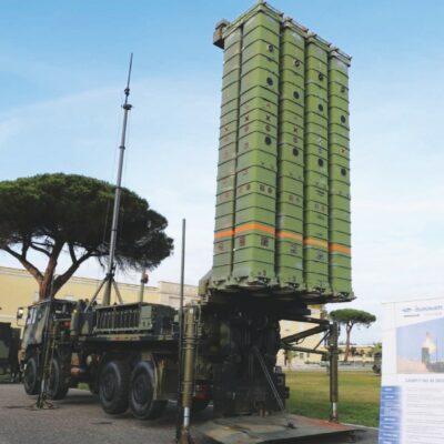 Copertina di Il riarmo del governo senza soldi: navi, aerei e carri per 36 miliardi