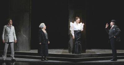 Copertina di Tutt’altri libertini in Francia nel 700 (toy-boy incluso): la recensione de ‘’Le false confidenze’’ al Teatro Argentina di Roma