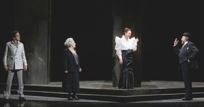 Tutt’altri libertini in Francia nel 700 (toy-boy incluso): la recensione de ‘’Le false confidenze’’ al Teatro Argentina di Roma