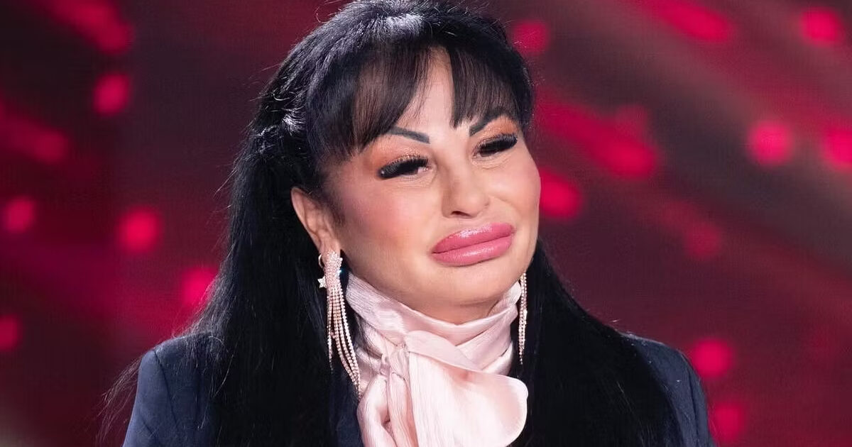 Rita De Crescenzo finisce in tribunale per i video dopo la cena al ristorante: “Ha detto di aver digiunato”. Il proprietario chiede 20mila euro di danni