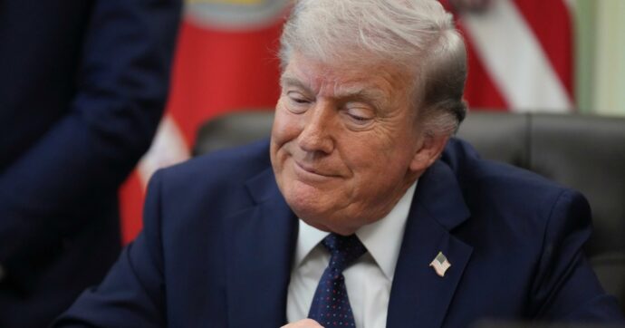 Trump minaccia la sospensione della Spagna dalla Nato, la docente di diritto internazionale: “Non può farlo, non è previsto dai Trattati”