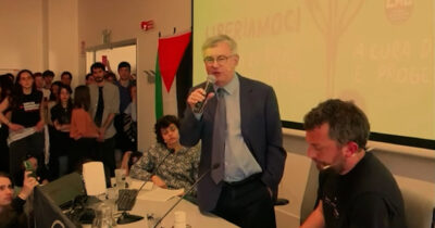 Copertina di Barbero e la lezione sul “fascismo di ieri e oggi”: “Le democrazie stanno diventando più autoritarie. Non bisogna essere per forza nostalgici a Predappio”