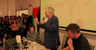 Copertina di Barbero contro chi ha il busto di Mussolini in casa: “Il Duce un co..ne che dichiarò guerra agli Usa”