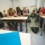 Copertina di Da Parigi a Siviglia: studenti di quinto organizzano le gite da soli. L’idea dei liceali di Bologna per aggirare i tetti di spesa