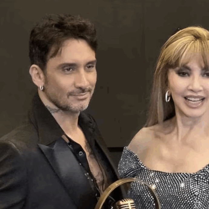 Fabrizio Moro vince Canzonissima con “Il mio canto libero” e guarda già a Sanremo: “Tornerei se Ferraguzzo approvasse”