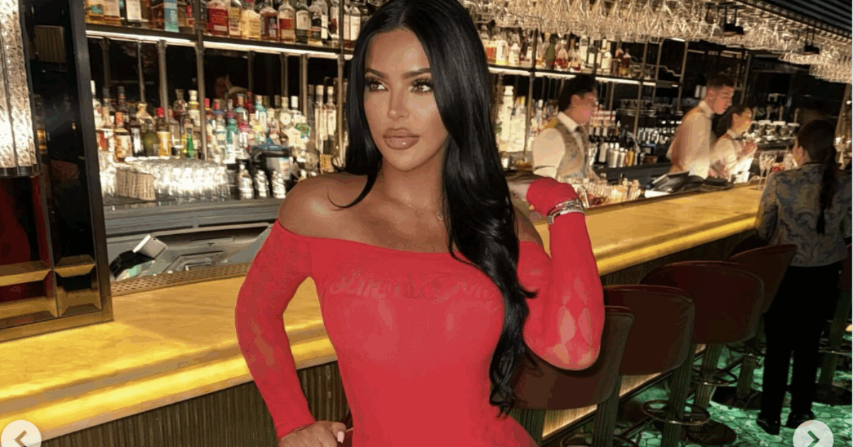 Litigano nel locale perché si contendono lo stesso uomo, all’uscita la rivale sale in macchina e la investe con l’auto: morta l’influencer Klaudia Zakrzewska, indagata un’ex concorrente di X Factor