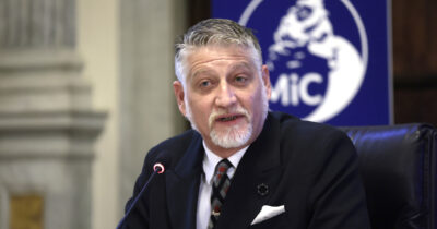 Copertina di Giuli sul licenziamento di Beatrice Venezi: “Atto insindacabile del sovrintendente, che condivido appieno”