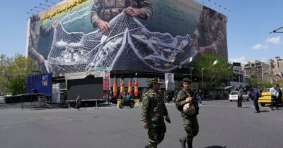 Copertina di Iran-Usa, media: “Trump convoca riunione sullo stallo dei negoziati e prossimi passi”. Nuova proposta di Teheran su Hormuz. Araghchi incontra Putin