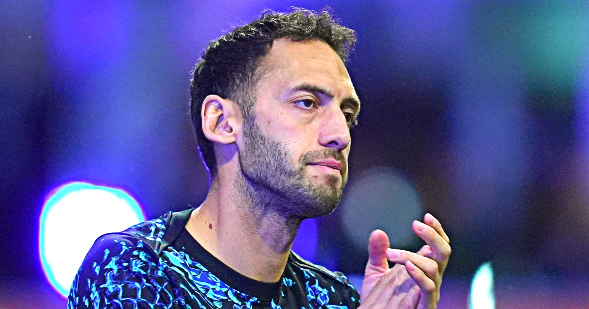 Allarme Inter, ancora un infortunio per Calhanoglu: risentimento al soleo sinistro. Rischia di aver finito la stagione