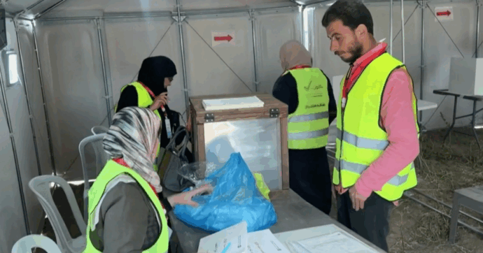 Gaza al voto dopo 20 anni, scarsa la partecipazione: affluenza al 23%. In Cisgiordania vincono i candidati di Fatah