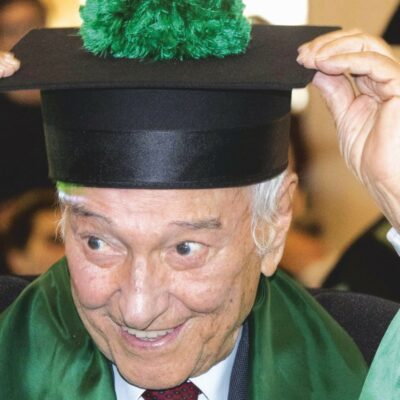 Copertina di E il prof. ci  svela l’universo. “Risaliamo al Big Bang…”