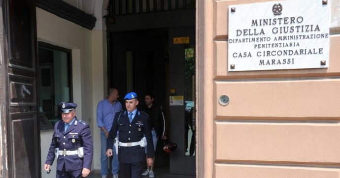 Torturato in carcere, tre condanne a Genova