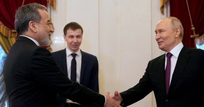 Nucleare o Hormuz: la proposta dell’Iran che inchioda Trump