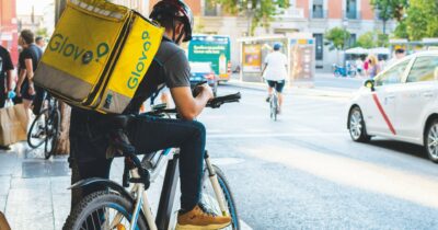 Copertina di Dl Lavoro, in forse le norme più incisive: rinnovi dei Ccnl retroattivi e rider assunti