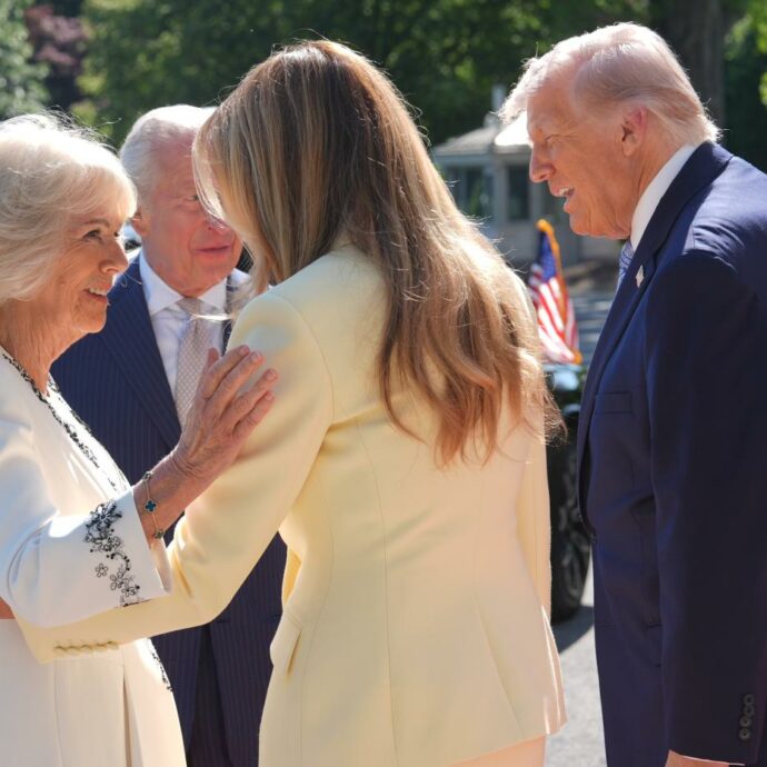 La stretta di mano “virogorosa” di Trump e la gaffe di Camilla (sgridata da Re Carlo): come sta andando la visita dei reali inglesi a Washington