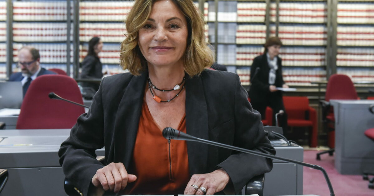 L’Ufficio di bilancio: “Nello scenario peggiore le famiglie povere subiranno un’inflazione del 4%”. E con l’aumento dei prezzi riparte il drenaggio fiscale