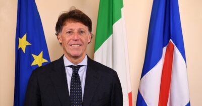 Copertina di Portici, il sindaco uscente (ora assessore regionale) invita a votare il figlio: “Dare continuità al mio lavoro”