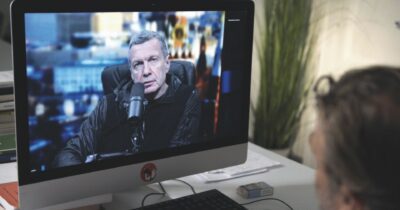 Copertina di Esclusivo – Il presentatore tv russo Vladimir Solovyev, la “voce di Putin” che ha insultato Meloni: “Non mi devo scusare, la premier italiana è confusa… E l’Europa s’è persa”