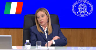 Copertina di Caso Minetti, Meloni risponde al Fatto: “Governo è sempre capro espiatorio, c’è chi ha poteri per fare delle cose e chi no”