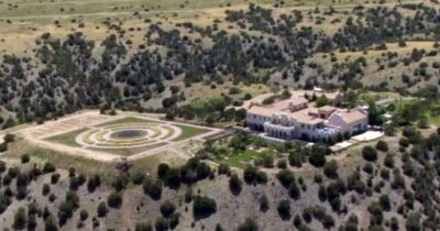 Copertina di “Nello Zorro Ranch di Epstein in New Mexico sono stati violentati e drogati anche giovani ragazzi”