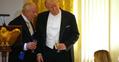 Copertina di “Ogni volta che vedeva il principe diceva: com’è carino”: Donald Trump spiazza re Carlo III alla Casa Bianca