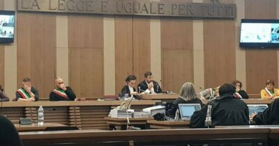 Copertina di ‘Ndrangheta, la guerra dimenticata in Emilia: “Grande Aracri chiese di uccidere Bellini agli amici di Quarto Oggiaro”