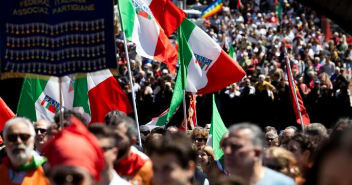 “Triste che sia così giovane e già imbevuto di odio, ma la giustizia faccia il suo corso”. Una delle vittime degli spari: “I toni siano più pacati”