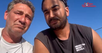 Copertina di Flotilla per Gaza, l’inviato del Fatto a bordo della barca “Vivi”. Intervista all’attivista Daniele Gallina: “Ecco perché imbarcarsi per me è stata la cosa giusta da fare”