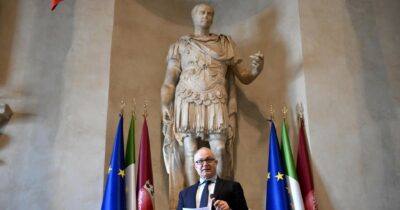 Copertina di Roma Capitale, primo sì.  E i dem si astengono