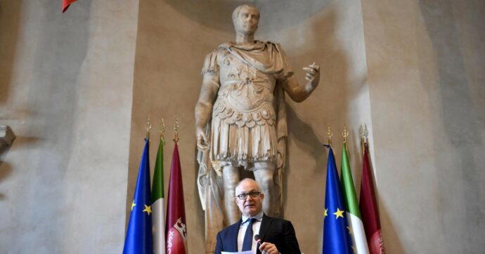 Roma Capitale, primo sì.  E i dem si astengono