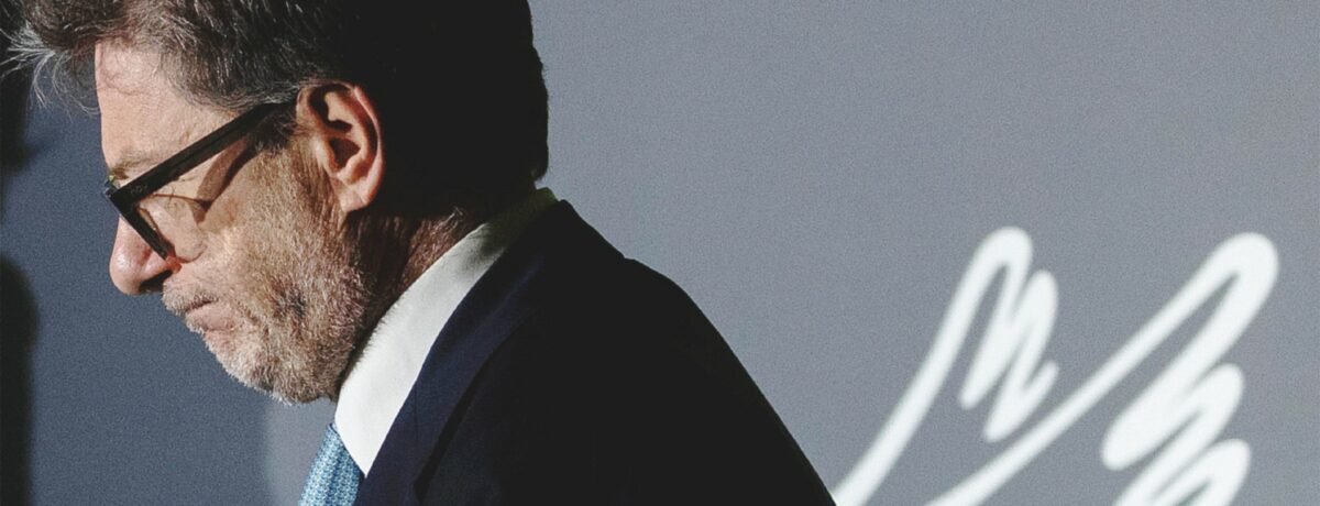 Copertina di Riarmo, la destra va in tilt: ora vota contro Giorgetti per rispettare i vincoli Nato