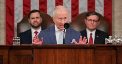 Copertina di Re Carlo conquista il Congresso Usa: il discorso pro-Nato e le frecciate a Trump su Canada e Ucraina